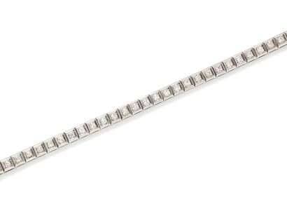 Bracelet articulé en or 750 et platine 850...
