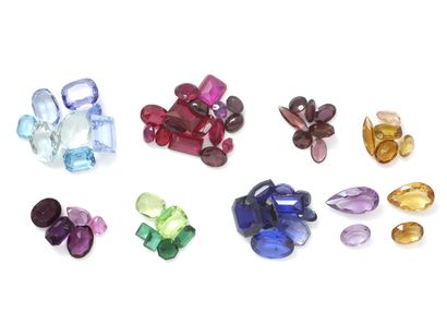 Lot composed of fine and colored stones on...