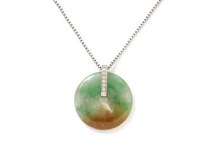 Pendant in white gold 750 thousandths holding...