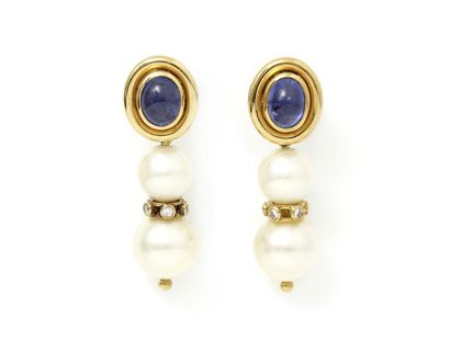 Paire de pendants d'oreilles en or 750 millièmes,...