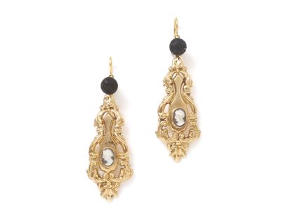 Pair of earrings in gold 750 thousandths...