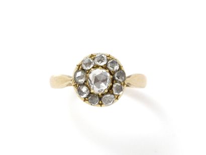 
Bague marguerite en or 585 millièmes, ornée...