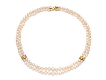 Elegant necklace composed of 2 cultured pearl...