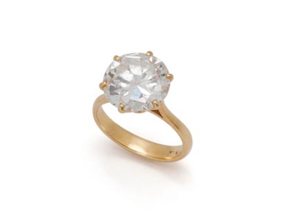 Solitaire ring in 750 thousandths gold, set...