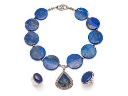 Large articulated necklace with 10 lapis...