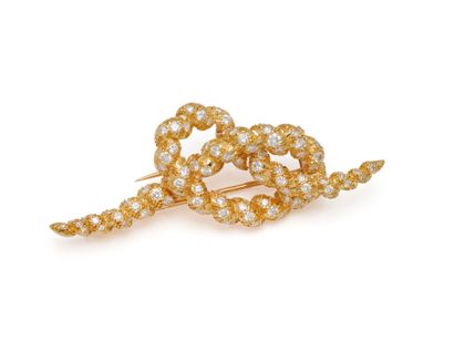 MAUBOUSSIN
Carved 750 thousandths gold lapel...