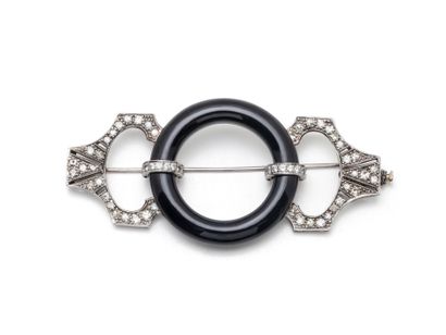 850 thousandth platinum brooch centered on...
