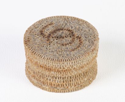 Line VAUTRIN (1913-1997). Circular pill box...