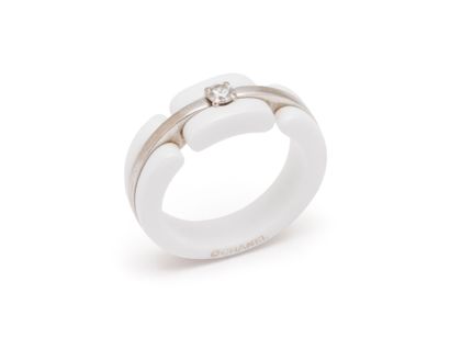 CHANEL ''ULTRA
Ring in 750 thousandths white...