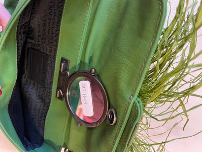 Un sac LANVIN vintage avec son miroir intérieur,...