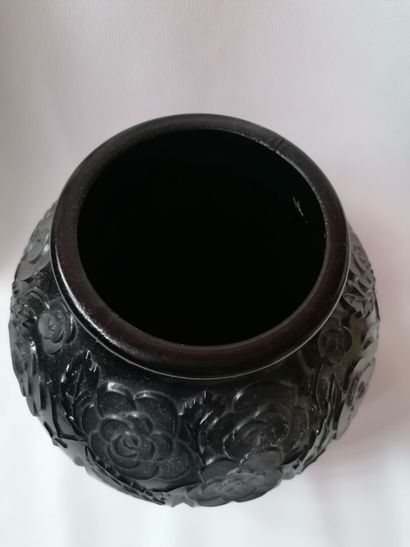 Un vase Damé Noir H30.5cm