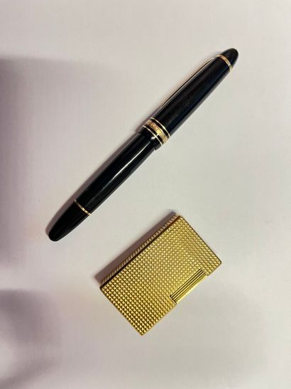 Stylo plume Mont Blanc sans sa boîte, plume...