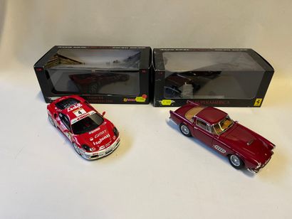 lot de 2 FERRARI à l'échelle 1/18eme de marque...