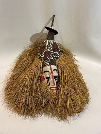 Masque africain Yaka? Polychrome surmonté...