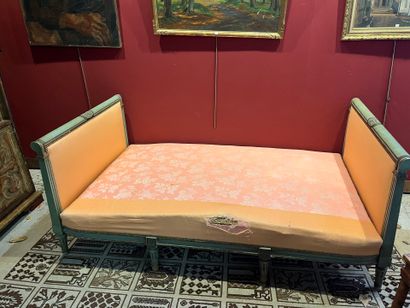 Un lit une place de style Louis XVI, L10...