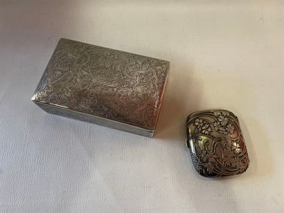 Lot argent étranger comprenant une boite...