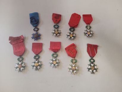 Lot de 9 médailles ordre national du mérite...