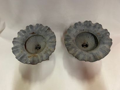 Pair of medicis basins in painted cast iron,...