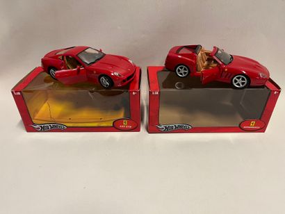 un lot de 2 voitures à l'échelle 1/18eme...