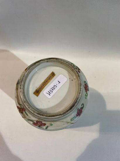 Vase de Canton fin 19ème étiquette TAO-KUANG...