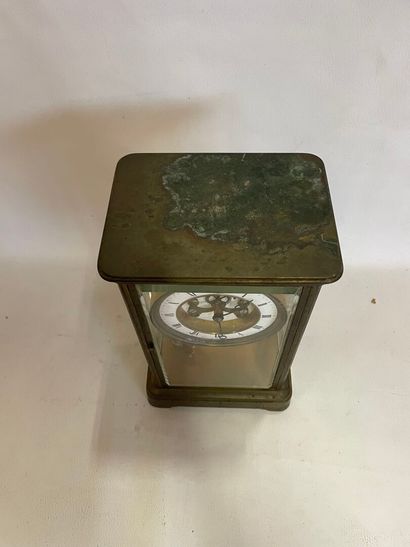 Pendule cage, entourage en laiton (oxydation...