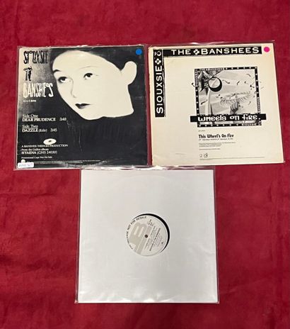 Un lot de 3 vinyles de SIOUXSIE AND THE ...