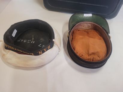 n
Une casquette marine de la Royal Navy de...