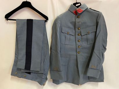 18
MILITARIA, veste et pantalon d officier...
