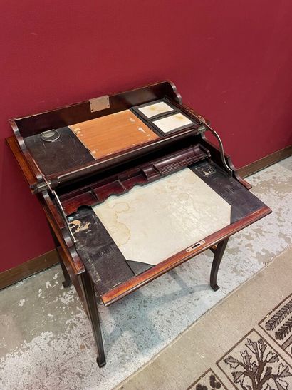 Bureau anglais de campagne ou de marine,...