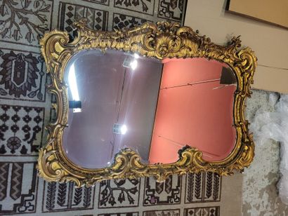 Miroir de style rocaille XIX ème bois et...
