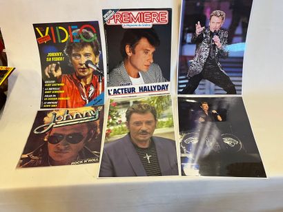 Un lot de 9 affiches publicitaires et photos...