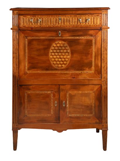 Secrétaire de style Louis XV, bois de placage...