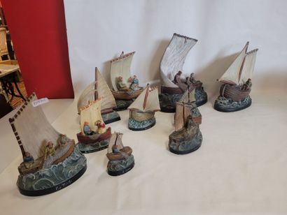 Lot de 10 objets en terre cuite , bord de...