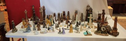 Gros lot d'une collection de phares, souvenir...