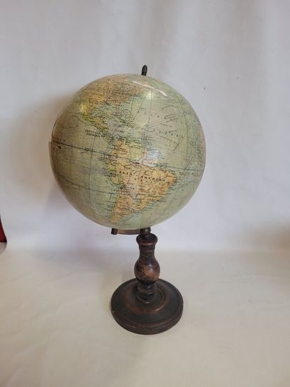 Un globe terrestre Napoléon III, globe en...