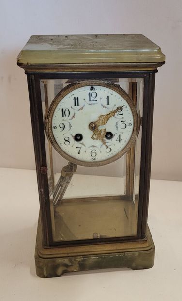 Pendule cage en onyx et verre avec verre...