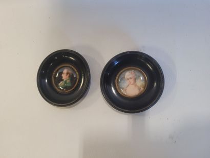 un lot de deux miniature peinte représentant...