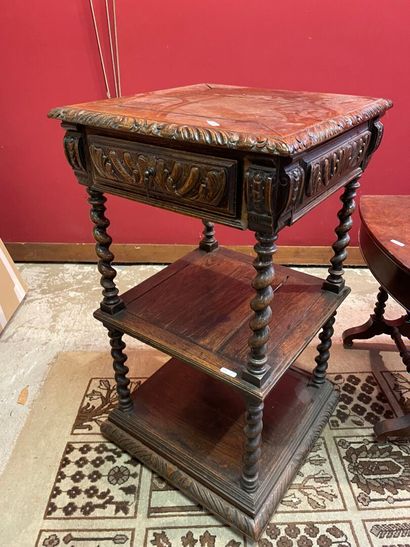Lot de 4 meubles comprenant un gueridon de...