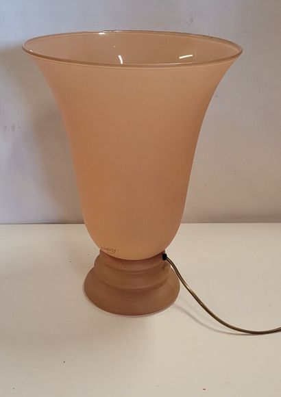 Lampe vasque opaline années 30/40 portant...