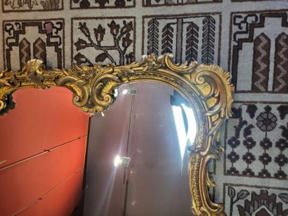 Miroir de style rocaille XIX ème bois et...