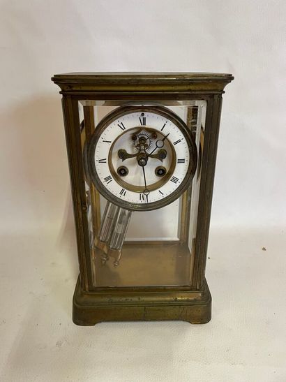 Pendule cage, entourage en laiton (oxydation...