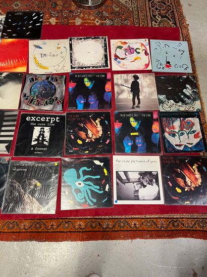 un lot de 34 vinyles de The cure (Années...