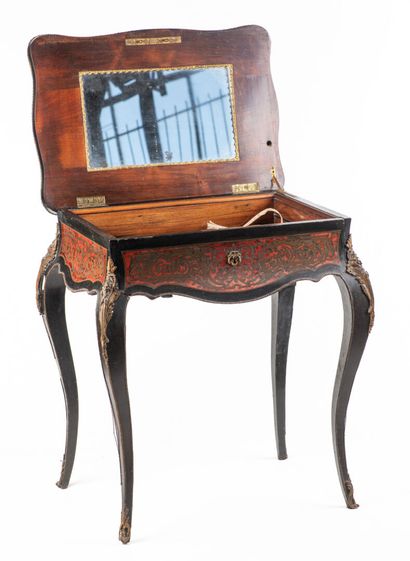 coiffeuse Napoleon III de style Louis 15...