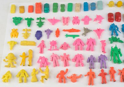 GOLDORAK. A set of 8 new figurines, 2004....