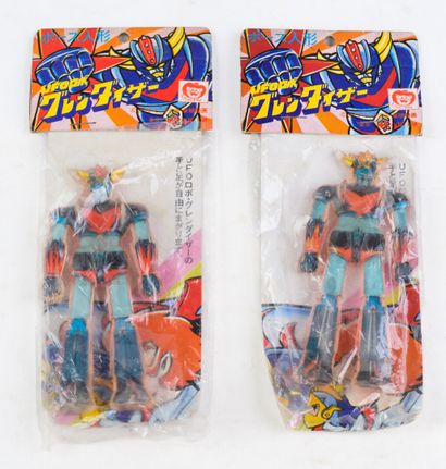 GOLDORAK. A set of 5 figurines1974, 2 translucent...