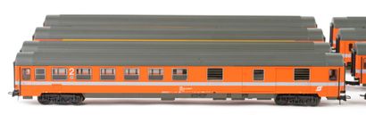ROCO. A set of 8 SNCF cars, without a box,...