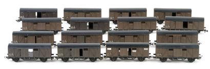 HORNBY ACHO / MECCANO. A set of 16 covered...