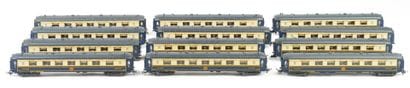 HORNBY. A set of 12 yellow CWIL Orient Express...