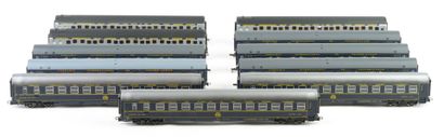 ROCO. A set of 4 navy blue and yellow CWIL...