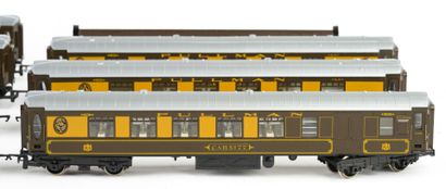 HORNBY. A set consisting of 7 Pullman cars,...